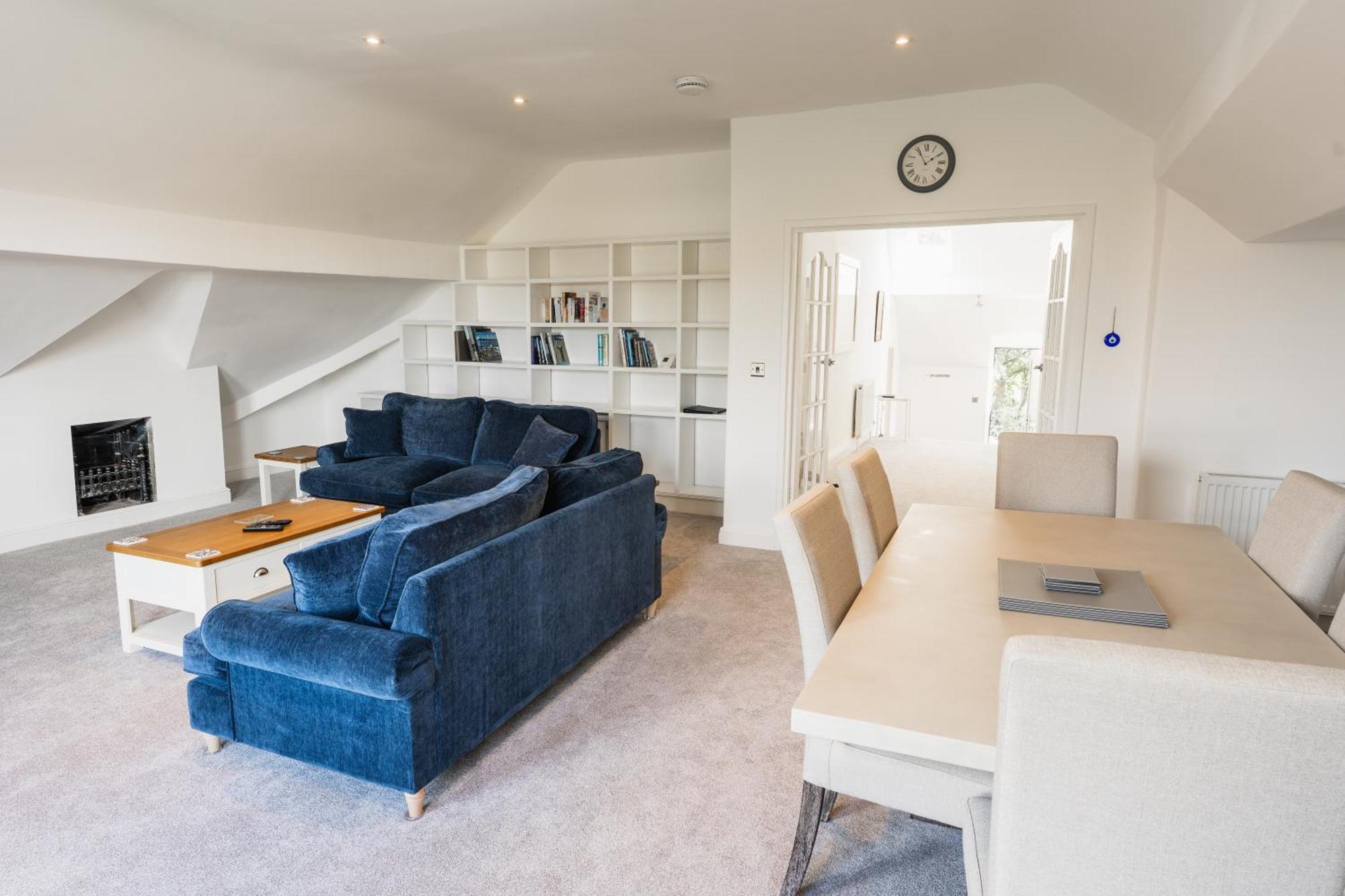 Holiday home Spacious & Modern 2 Bed Flat In - Opposite Royal Liverpool Golf Club